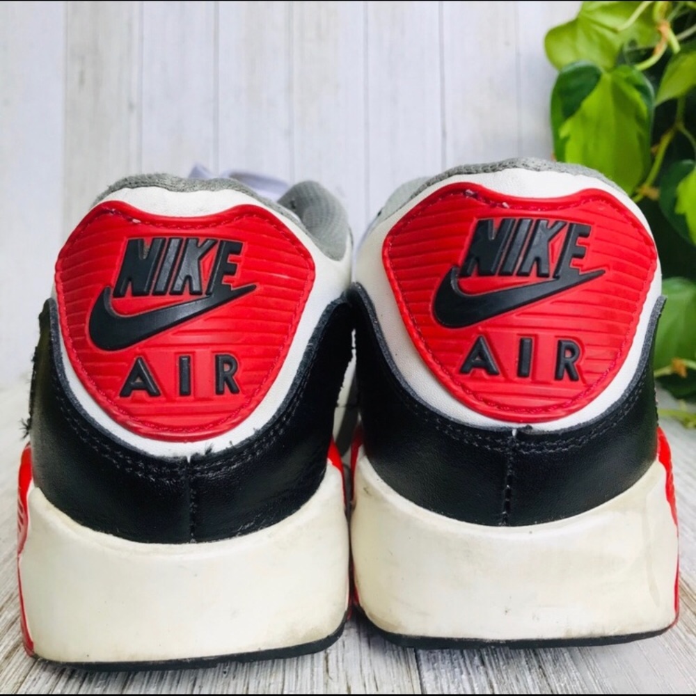 2009 Nike Air Max 90 Retro Sneaker Shoes - Picture 3 of 8